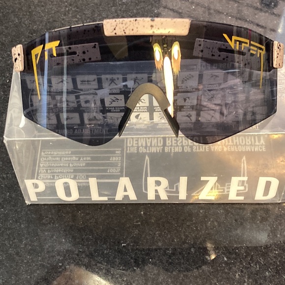 These Pit Viper has the optimal style and performance. Military. Style glasses. - Picture 4 of 6